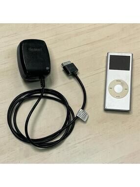 Apple iPod Nano 4GB Silver A1199 FOR PARTS | REPAIRS | COLLECTORS